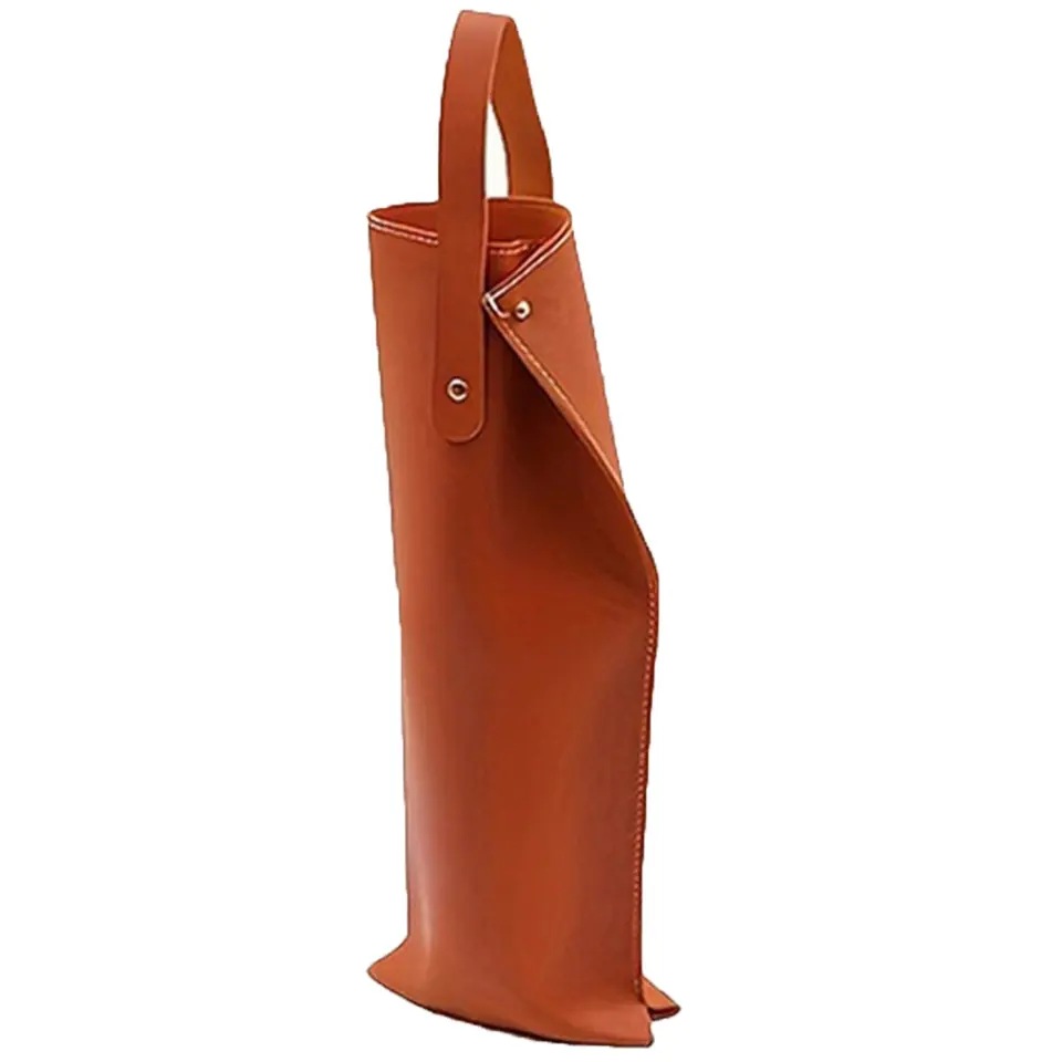 Elegant Leather Wine Carrier 2